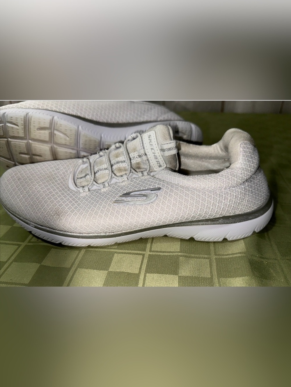 Skechers Summits woman’s shoes size 9